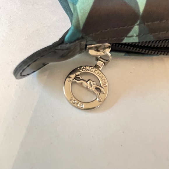 Longchamp Green and Black Tote with Foldable Design - Picture 11 of 14